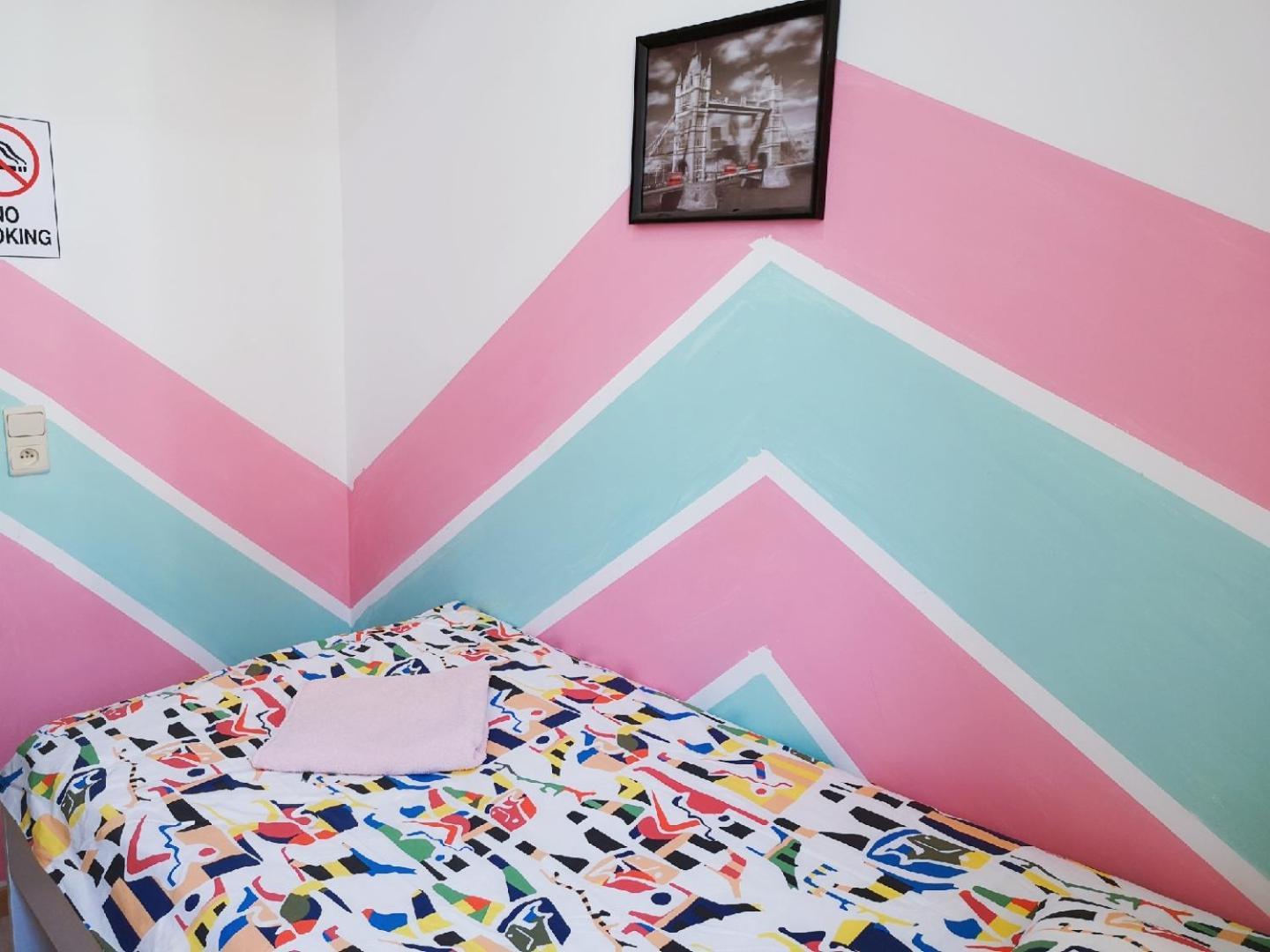 Apartamento A Private For Backpacker Share Bathroom